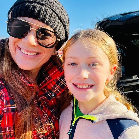 Meet your Posher, Stephanie - Picture 4 of 10